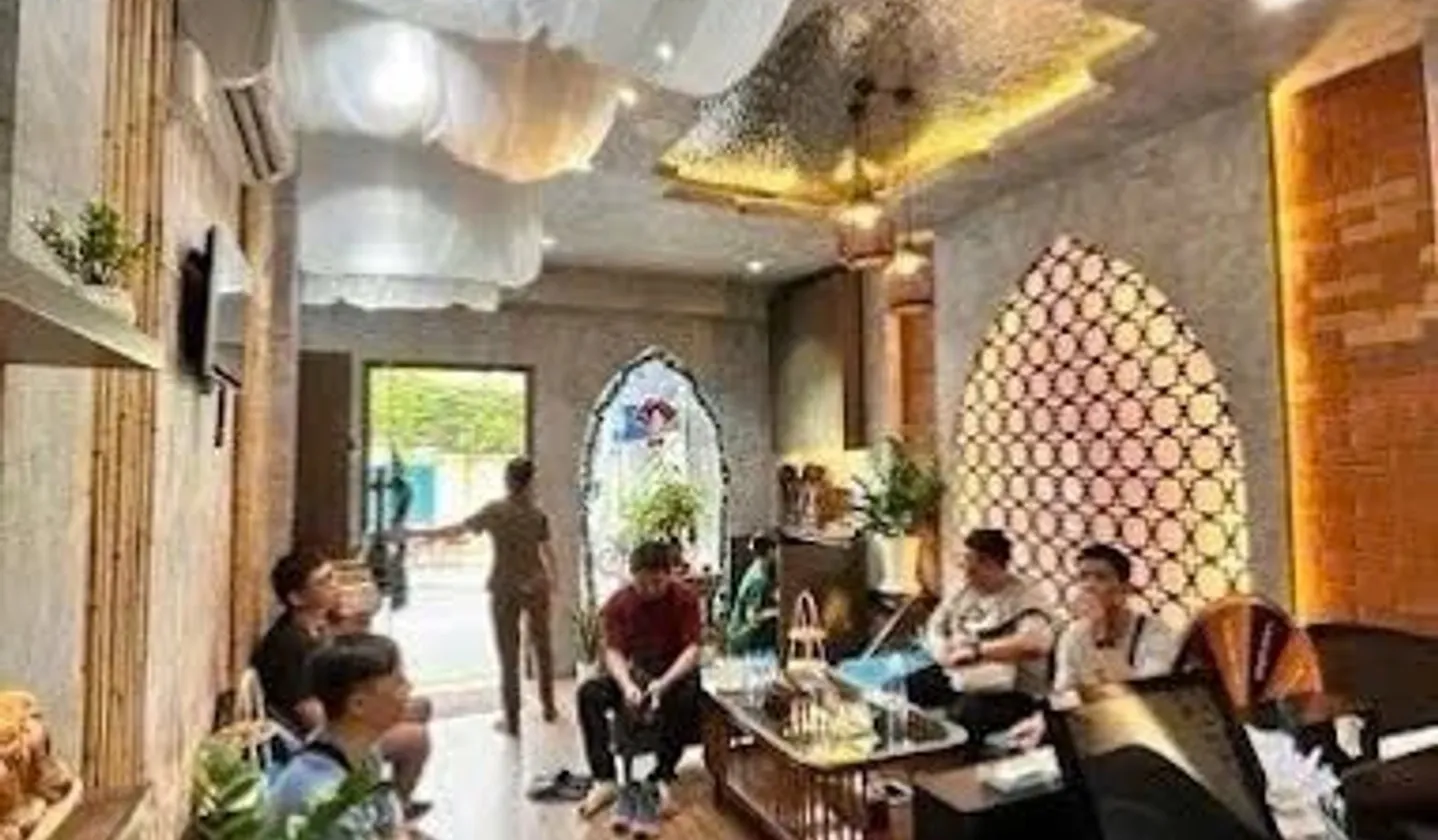 Nhà mặt phố Q1 kinh doanh đỉnh giá tốt... Bán nhà mặt phố tại Cầu Ông Lãnh, Hồ Chí Minh 01