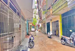 Ô TÔ NGỦ TRƯỚC NHÀ-PHÂN LÔ SÁT ĐẠI HỌC GIAO THÔNG VẬN TẢI-2 MẶT THOÁNG TRƯỚC SAU-THANG MÁY-13.9 TỶ... Bán nhà riêng tại Đống Đa, Hà Nội 01