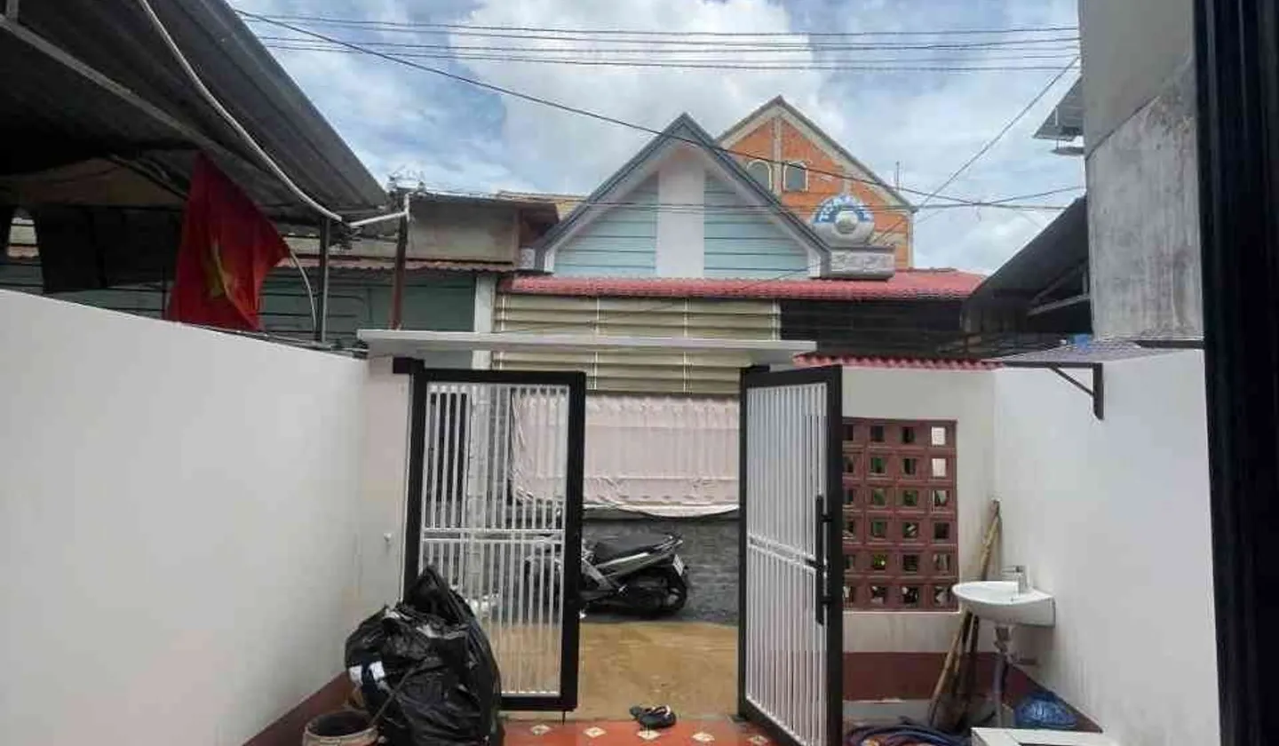 Bán nhà 2 tầng 62,6 m2 tại Trung Tâm Đông Hòa, Dĩ An giá tốt tháng 9/2026... Bán nhà riêng tại Đông Hòa, Hồ Chí Minh 01