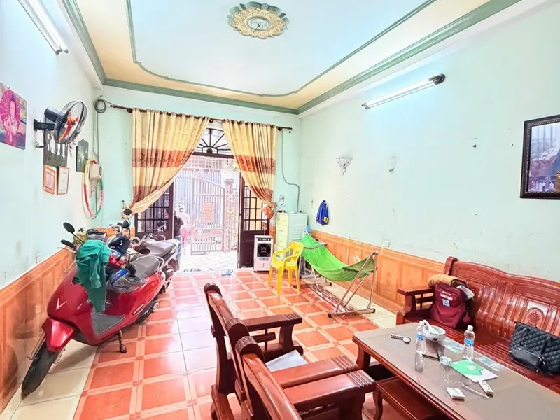 Bán nhà 3 tầng gần sân bay, 71m2 tại Tân Bình giá 6.4 tỷ... Bán nhà riêng tại Tân Sơn, Hồ Chí Minh 01