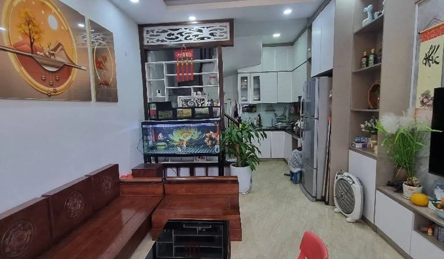 Tổ ấm nhỏ xinh
Nhà lô góc 5 tầng, view 3 thoáng, tiện nghi cực đỉnh ở Tương Mai... Bán nhà riêng tại Tương Mai, Hà Nội 01