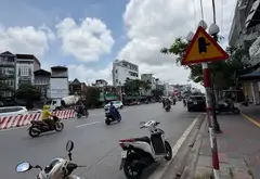 Nhà mặt phố Hồ Sen trung tâm Lê Chân, mặt tiền rộng, kinh doanh sầm uất... Bán nhà mặt phố tại Lê Chân, Hải Phòng 01