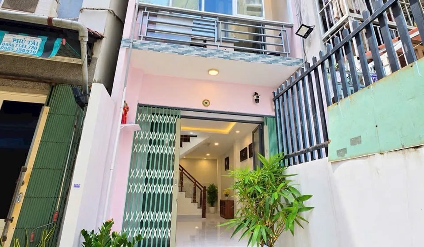 Nhà mặt tiền hẻm xe hơi Hồng Bàng giá mềm nhỉnh hơn 5 tỷ xíu mại mềm mại... Bán nhà riêng tại Bình Tây, Hồ Chí Minh 01