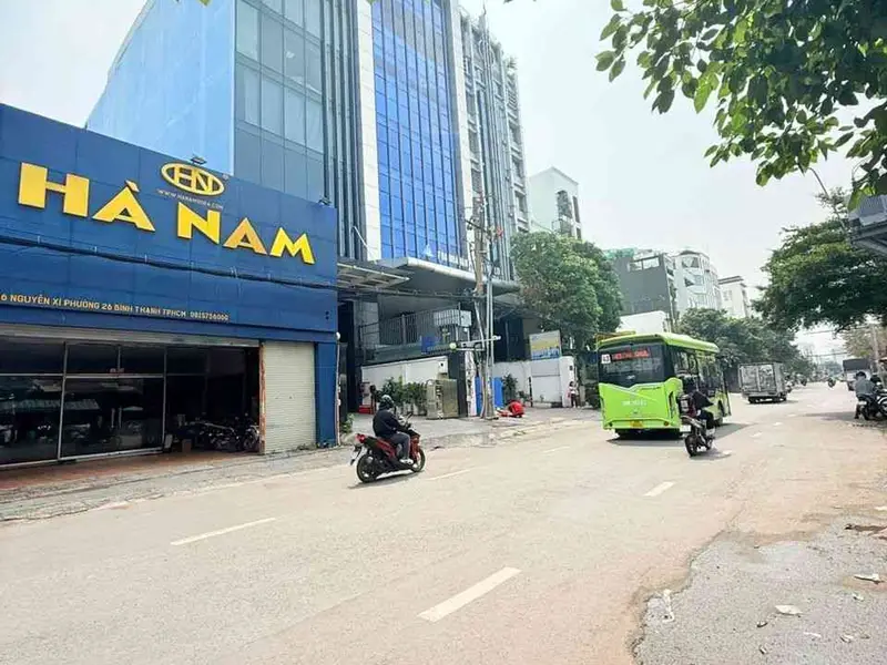 🔥 MẶT TIỀN NGUYỄN XÍ – VỊ TRÍ VIP BÌNH THẠNH – NGANG 9M BỀ THẾ
📍 Gần Bến xe Miền Đông,... Bán nhà mặt phố tại Bình Thạnh, Hồ Chí Minh 01