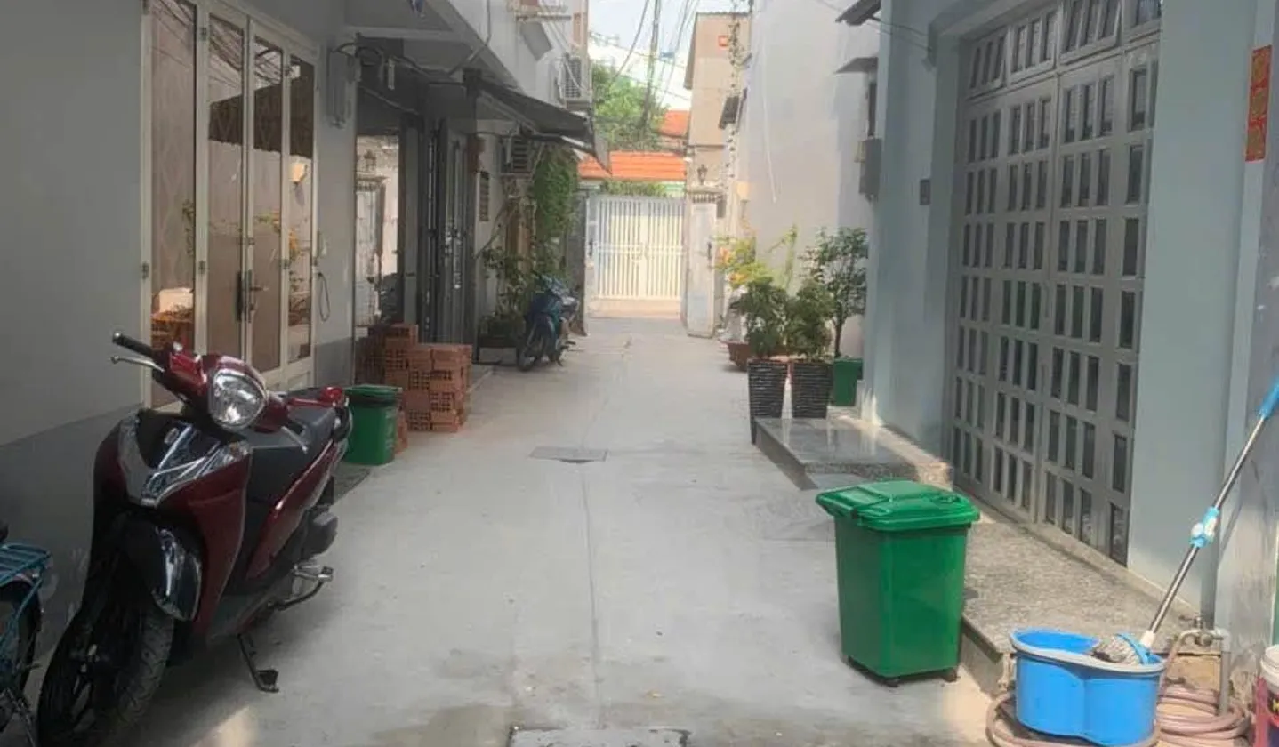 Cơ hội hiếm có sở hữu nhà riêng 3 tầng vị trí vàng Quận 7 giá tốt... Bán nhà riêng tại Tân Thuận, Hồ Chí Minh 01