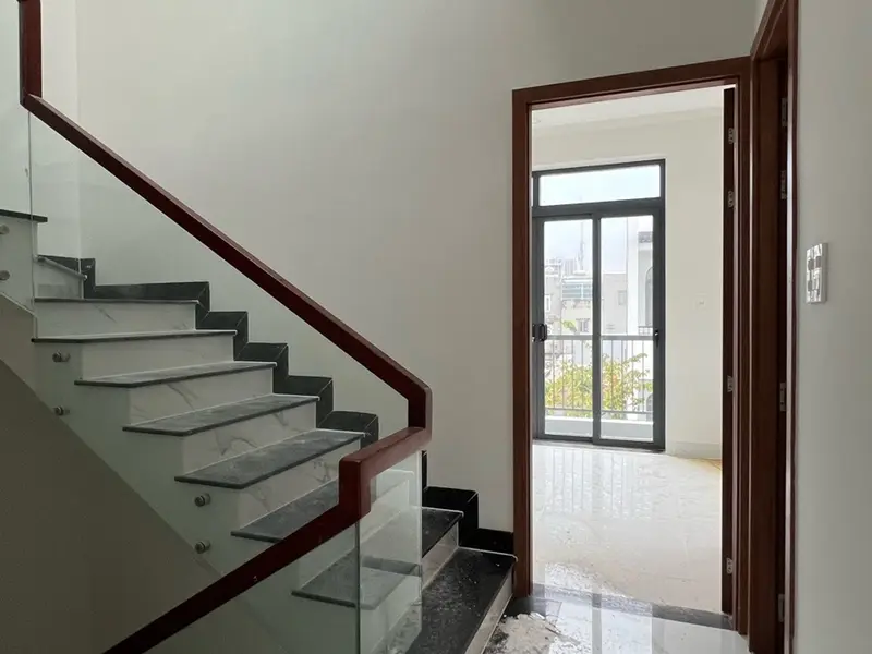 Sở hữu nhà mặt phố 2 mặt tiền tại Long Bình, giá 5,8 tỷ... Bán nhà mặt phố tại Long Bình, Hồ Chí Minh 01