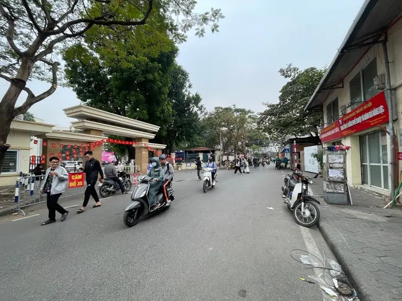 Bán nhà Dương Quảng Hàm, Cầu Giấy, 52.8m2, 5 tầng, 5PN, nội thất toàn gỗ hương đỏ, giá 13.4 tỷ... Bán nhà riêng tại Cầu Giấy, Hà Nội 01