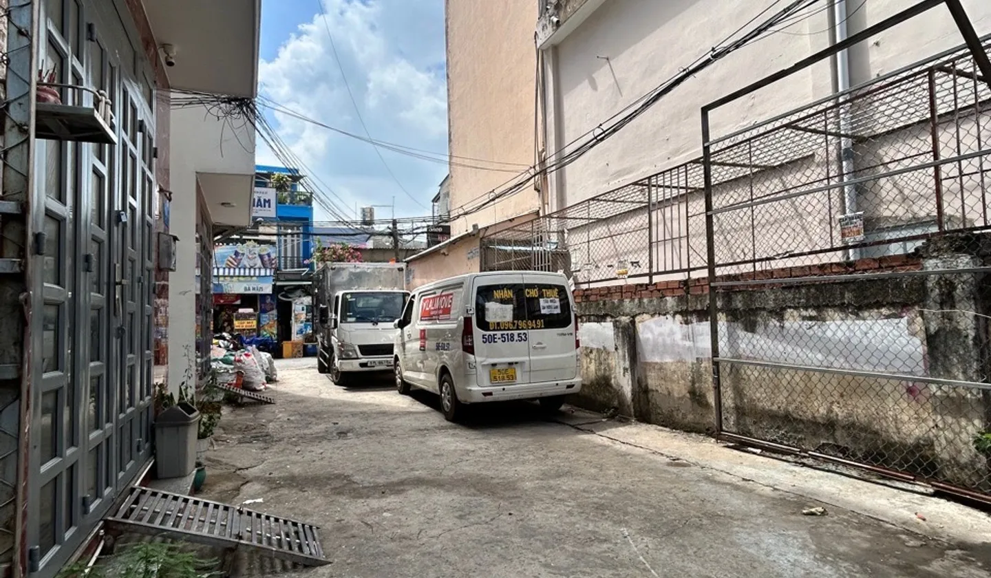 Nhà 3 tầng 3 phòng ngủ, hẻm ô tô 6m, giá giảm 500 tr.iệu tại Bình Tân 75m nhỉnh 5 T.Y... Bán nhà riêng tại Tân Tạo, Hồ Chí Minh 01