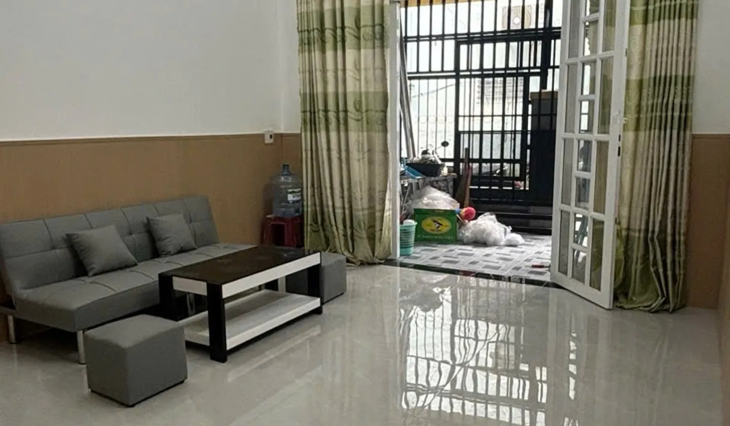 Bán nhà 2 tầng 4 phòng ngủ phường Phước Long B Quận 9 giá 5,2 tỷ... Bán nhà riêng tại Phước Long, Hồ Chí Minh 01