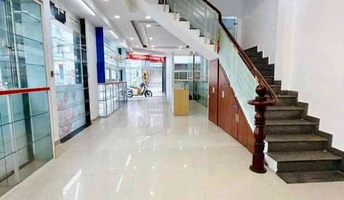 Nhà góc 2 mặt tiền 4 tầng siêu hiếm cho kinh doanh và ở... Bán nhà mặt phố tại Tân Phú, Hồ Chí Minh 01