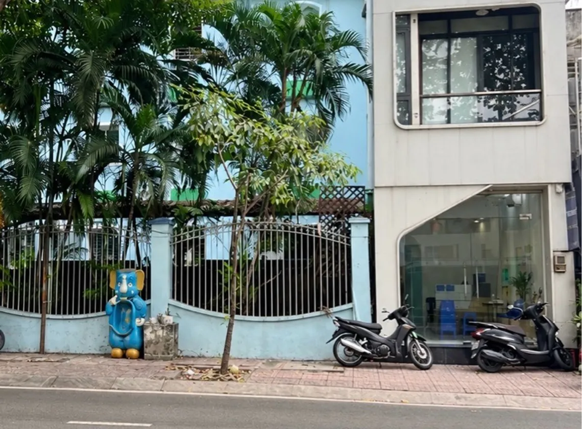 Nhà 3 tầng mặt phố Phường Xuân Hòa, tiện nghi đầy đủ, sinh lời hấp dẫn... Bán nhà mặt phố tại Xuân Hòa, Hồ Chí Minh 01