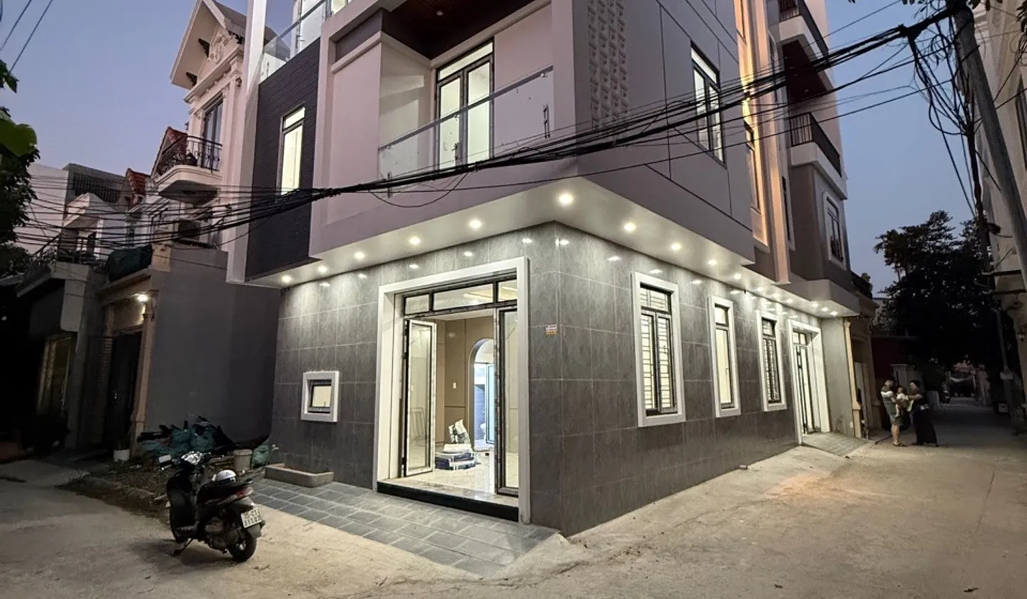 🔥 SỐC! NHÀ LÔ GÓC 4 TẦNG – VÂN TRA, GẦN HOÀNG HUY! 🏡
🚗 Ngõ ô tô – ngõ thông, di chuyển thuận tiệ... Bán nhà riêng tại An Hải, Hải Phòng 01