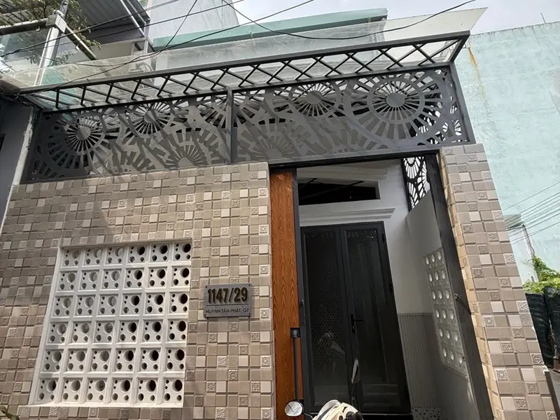 Cơ hội sở hữu nhà 2 tầng mới, góc 2 mặt hẻm Kiamorning, quận 7, giá tốt... Bán nhà riêng tại Phú Thuận, Hồ Chí Minh 01