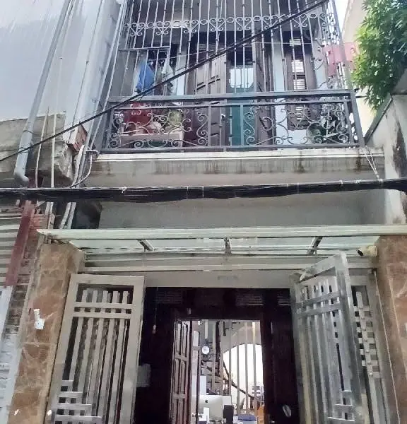 Bán nhà riêng 3 tầng tại Kim Giang, diện tích 39.6m², hướng Tây Bắc, giá 8.6 tỷ... Bán nhà riêng tại Định Công, Hà Nội 01