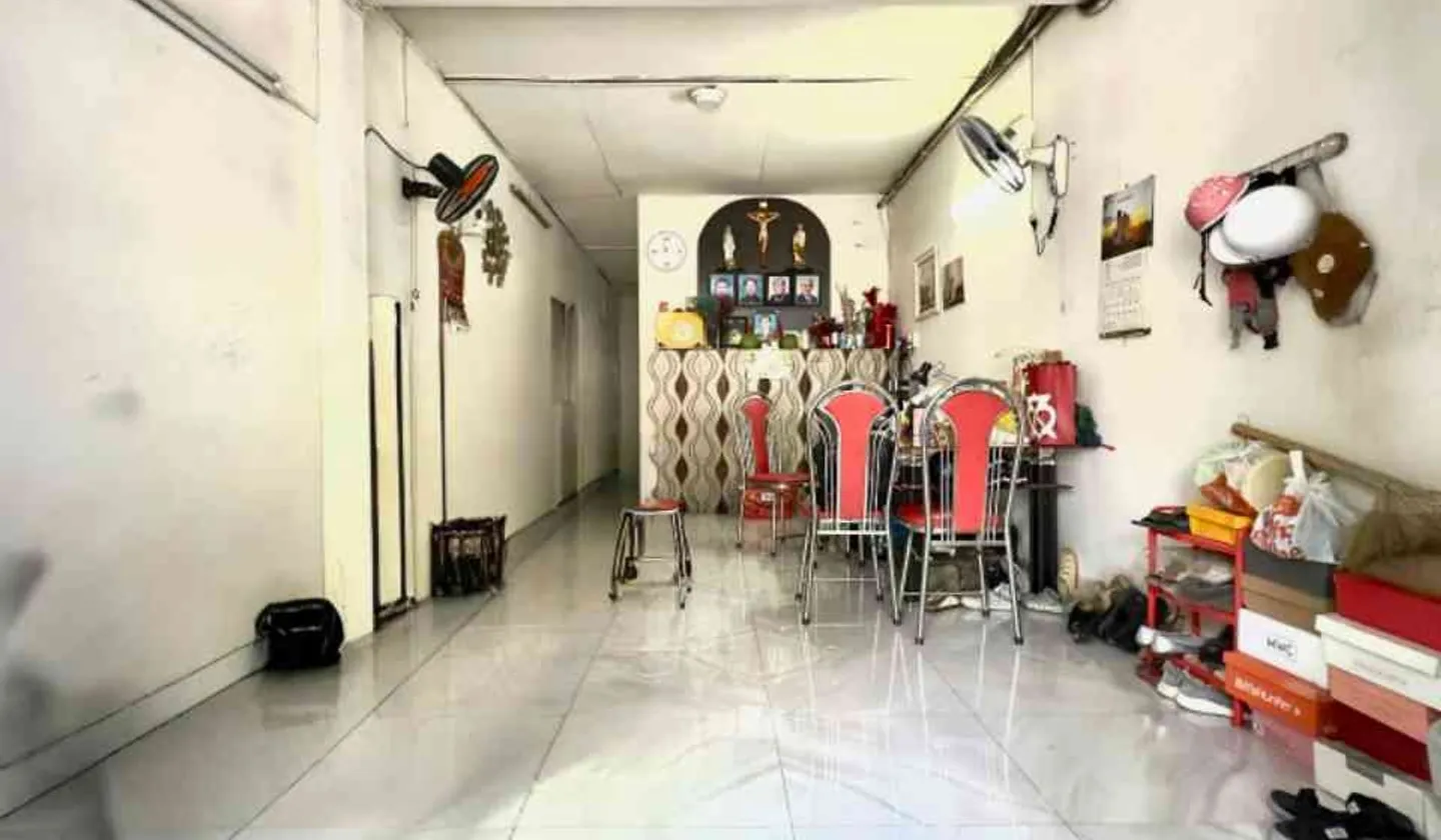 Nhà mặt phố 2 tầng gần trung tâm Quận 10, diện tích 94m2... Bán nhà mặt phố tại Tân Hòa, Hồ Chí Minh 01