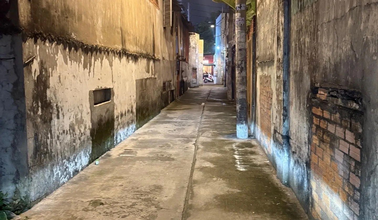Nhà 2 tầng nhỏ hẻm gần mặt tiền Hậu Giang, sổ hồng riêng... Bán nhà riêng tại Bình Phú, Hồ Chí Minh 01