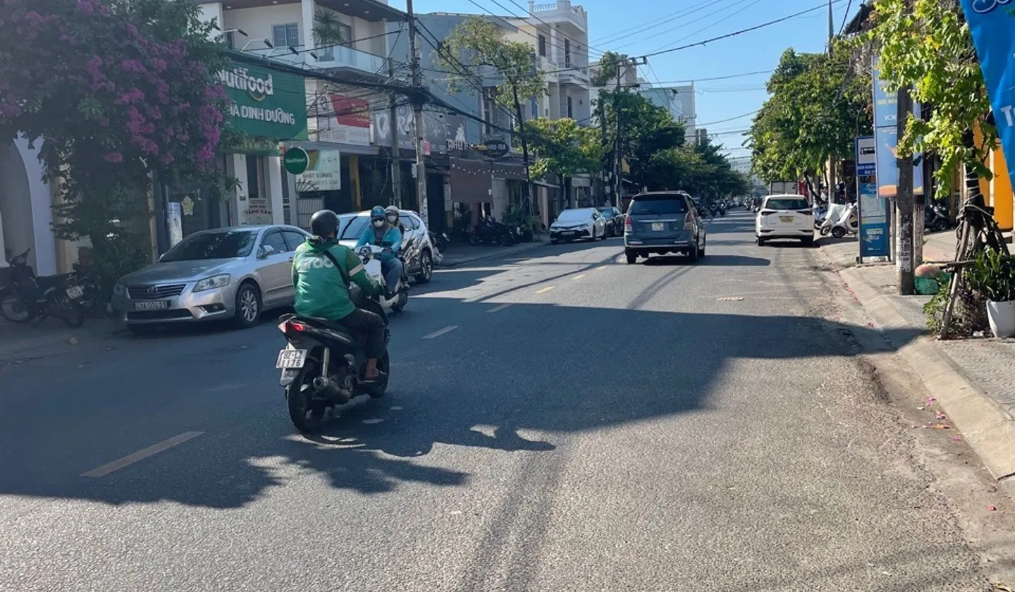 Bán nhà mặt phố Núi Thành, Hải Châu, 2 tầng, diện tích 83m²... Bán nhà mặt phố tại Hải Châu, Đà Nẵng 01