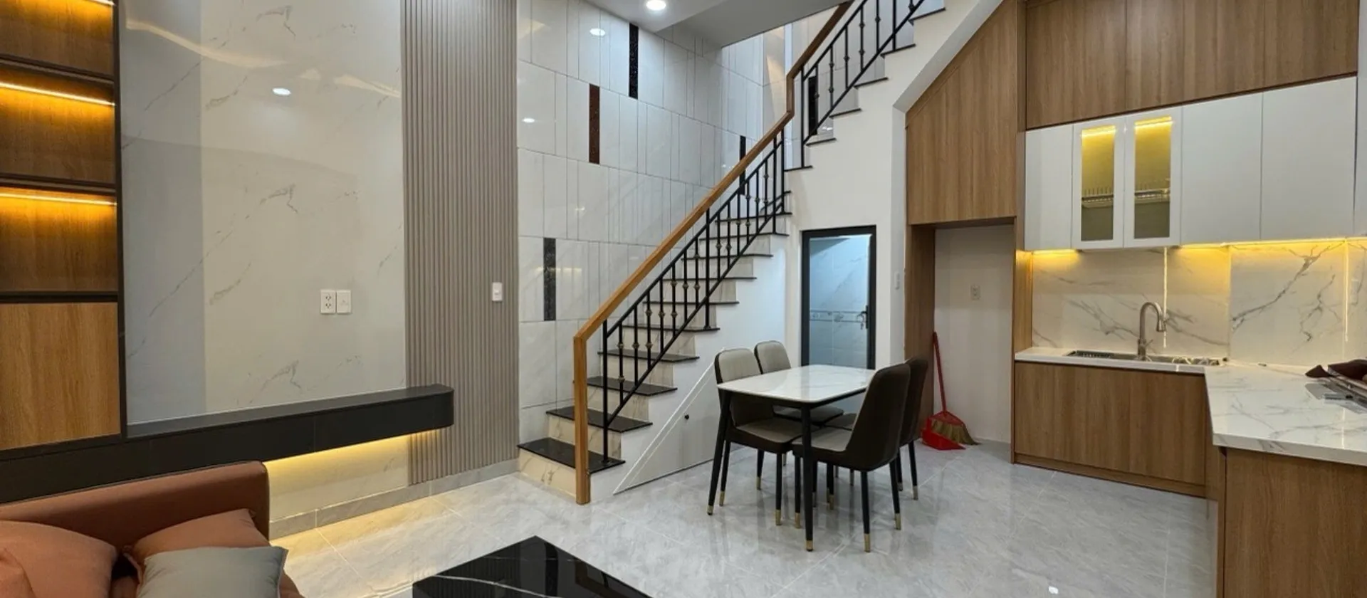 Bán nhà riêng 3 tầng, 2PN, 3WC, sổ hồng P. Tân Hưng... Bán nhà riêng tại Tân Hưng, Hồ Chí Minh 01
