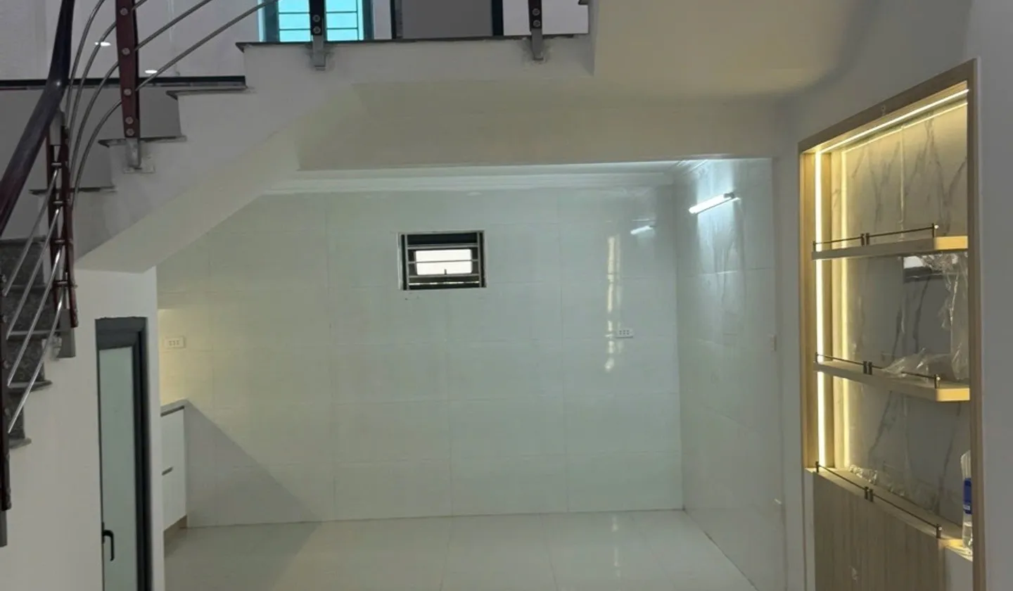 Cơ hội sở hữu nhà 3,5 tầng mặt tiền rộng tại Hải An, Hải Phòng giá tốt... Bán nhà riêng tại Hải An, Hải Phòng 01