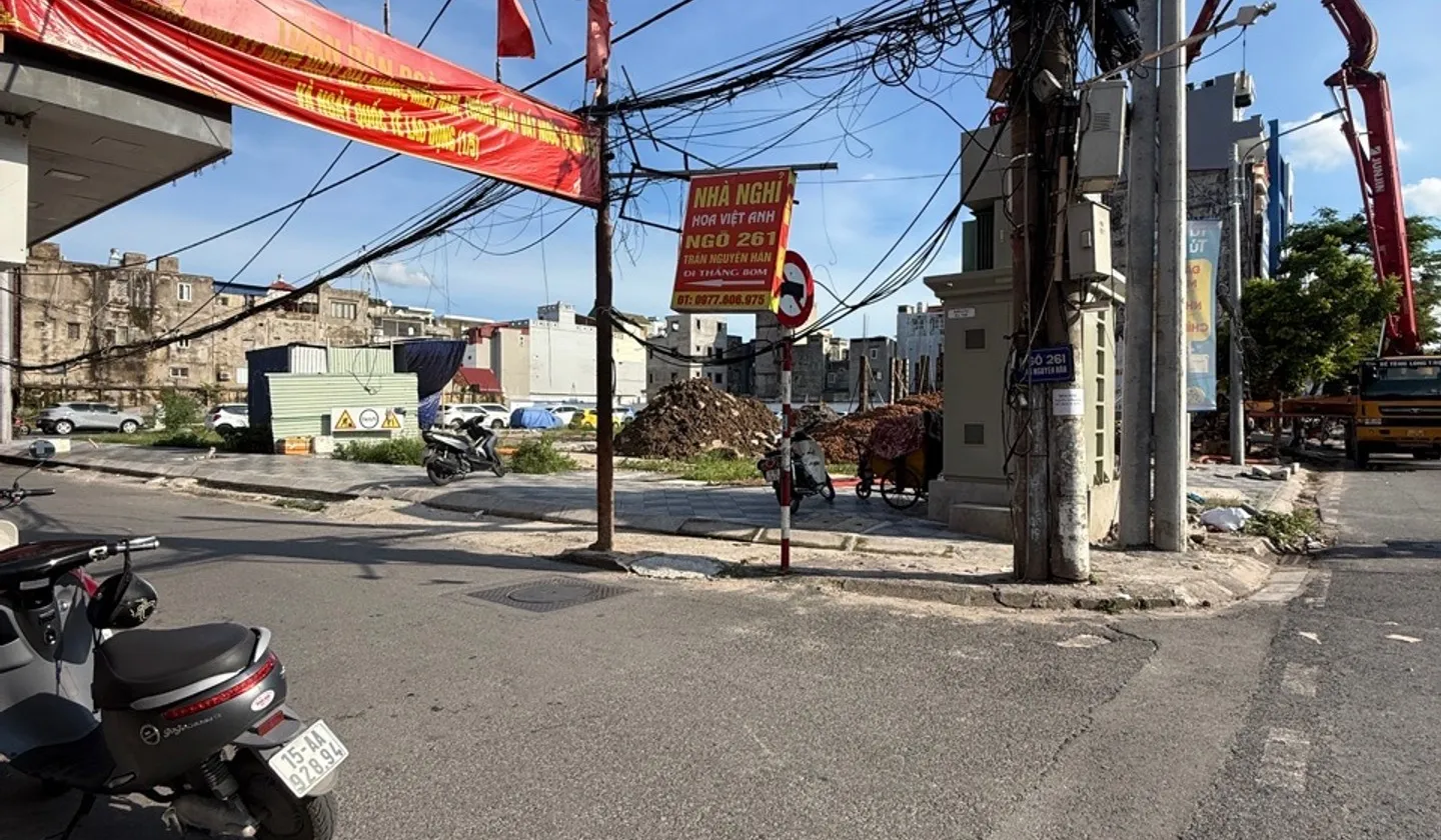 Bán biệt thự liền kề vị trí đắc địa gần mặt phố Trần Nguyên Hãn, khu phân lô ô tô tránh... Bán biệt thự, liền kề tại An Biên, Hải Phòng 01
