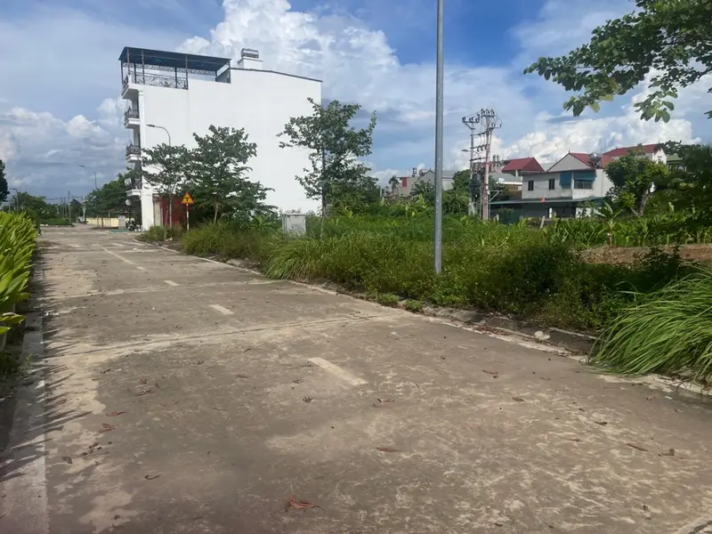BÁN ĐẤT PHÂN LÔ - ĐẤU GIÁ QUANG TIẾN SÓC SƠN - VỈ HÈ - Ô TÔ TRÁNH - KINH DOANH - GẦN SÂN BAY... Bán đất tại Nội Bài, Hà Nội 01