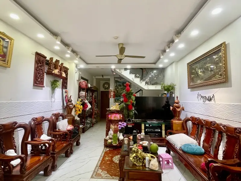 Bán nhà riêng 4 tầng diện tích 61m2 tại Lạc Long Quân, giá 11 tỷ đồng... Bán nhà riêng tại Bảy Hiền, Hồ Chí Minh 01