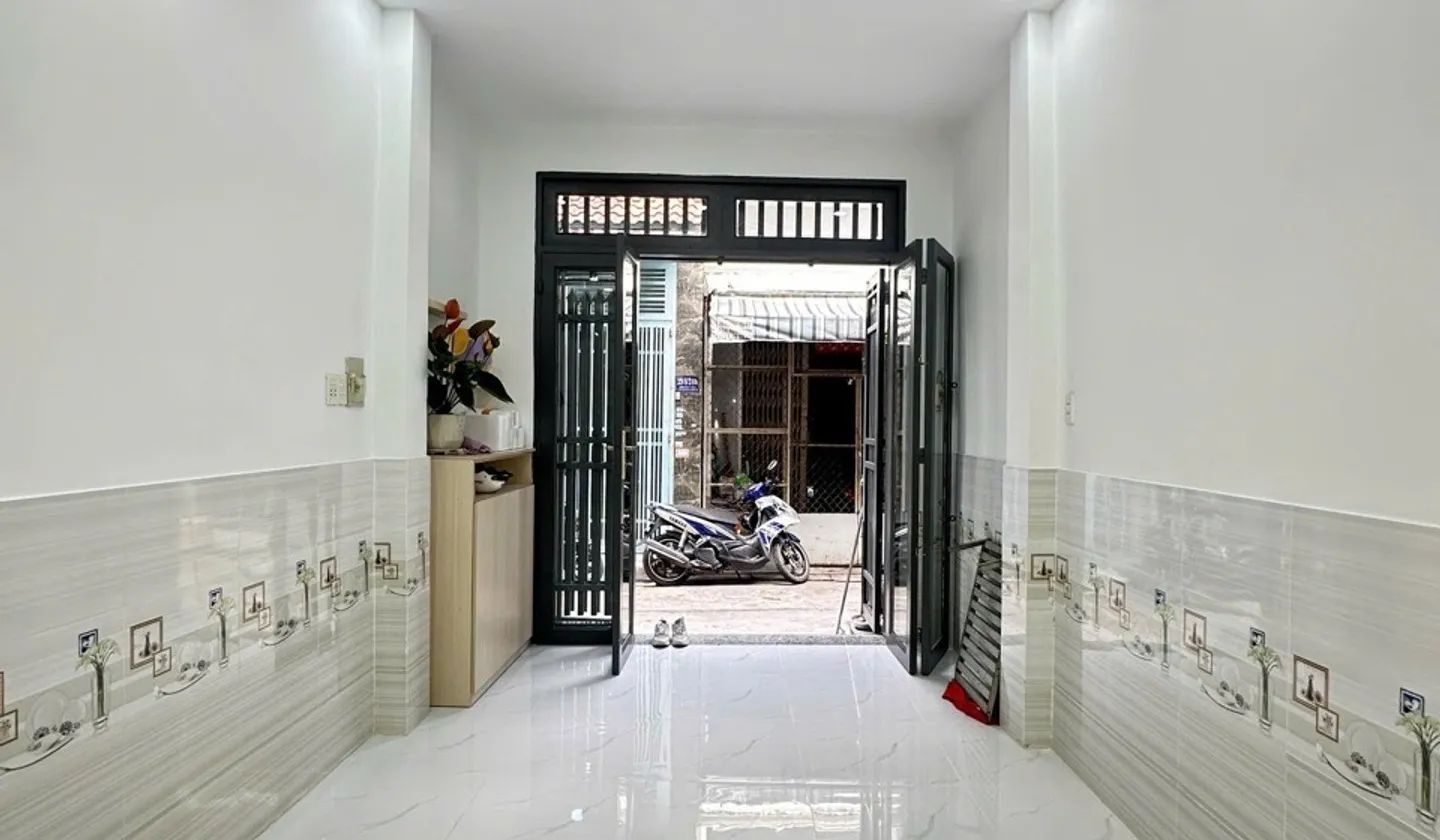 Bán nhà riêng 2 tầng, 30.5 m2, trung tâm Bình Tân gần Lê Văn Quới... Bán nhà riêng tại Bình Hưng Hòa, Hồ Chí Minh 01