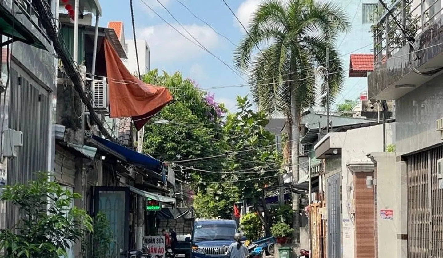 Bán nhà riêng 3 tầng tại phường Hương Lộ với diện tích 16,6 m2 và pháp lý đầy đủ... Bán nhà riêng tại Bình Hưng Hòa, Hồ Chí Minh 01