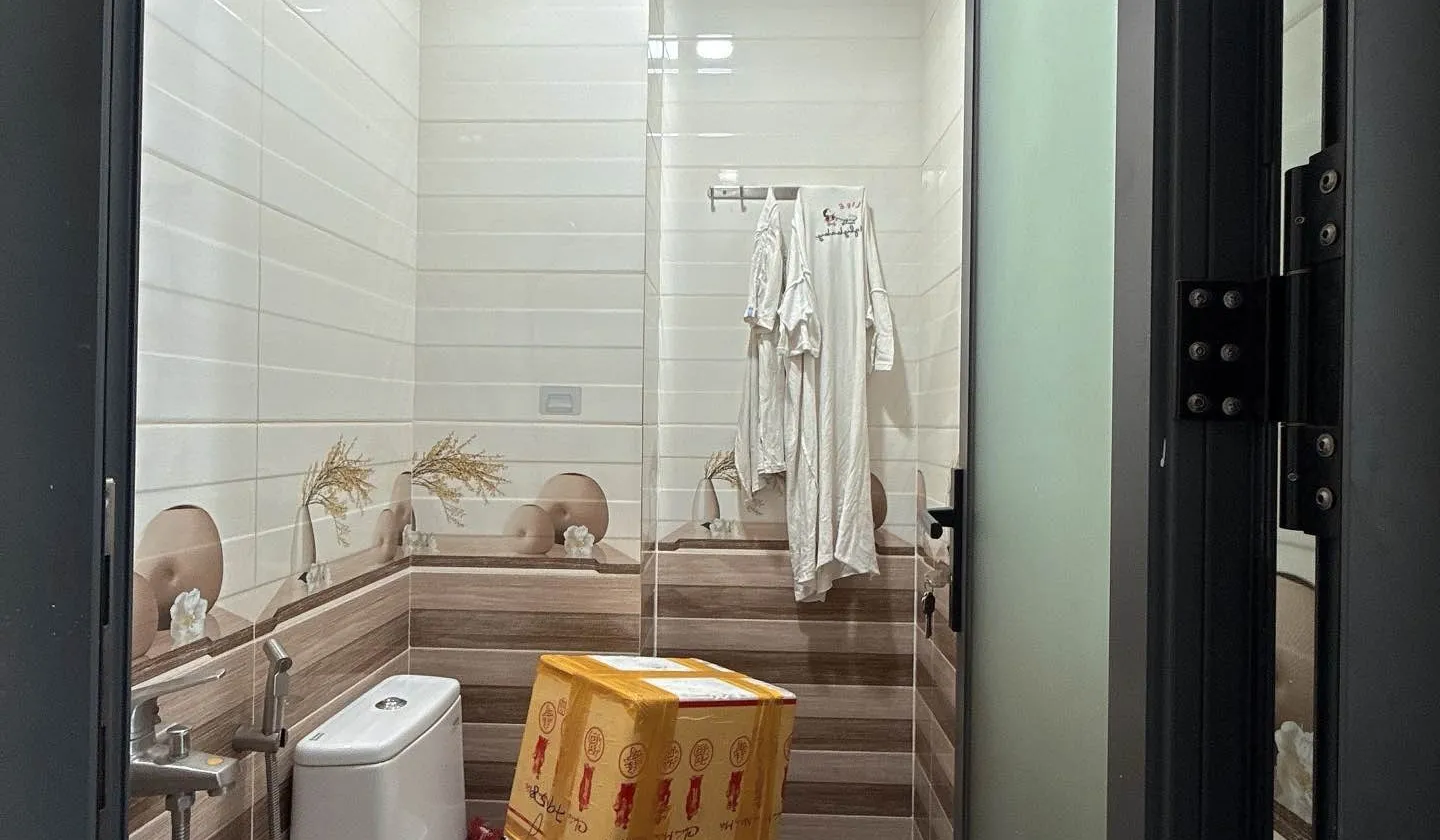 Nhà 5 tầng 3PN 4WC diện tích nhỏ tại Hoàng Diệu giá 5.3 tỷ... Bán nhà riêng tại Khánh Hội, Hồ Chí Minh 01