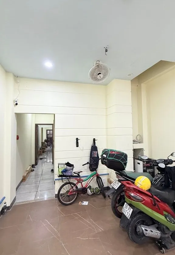 Bán nhà mặt phố 5 tầng, diện tích 96m² tại Tân Bình... Bán nhà mặt phố tại Tân Sơn Nhất, Hồ Chí Minh 01