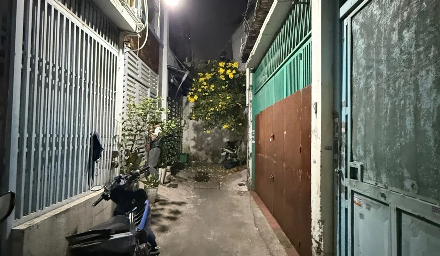 Bán nhà 2 tầng tại Phạm Văn Bạch, Tân Sơn, TP.HCM, giá 4.8 tỷ... Bán nhà riêng tại Tân Sơn, Hồ Chí Minh 01