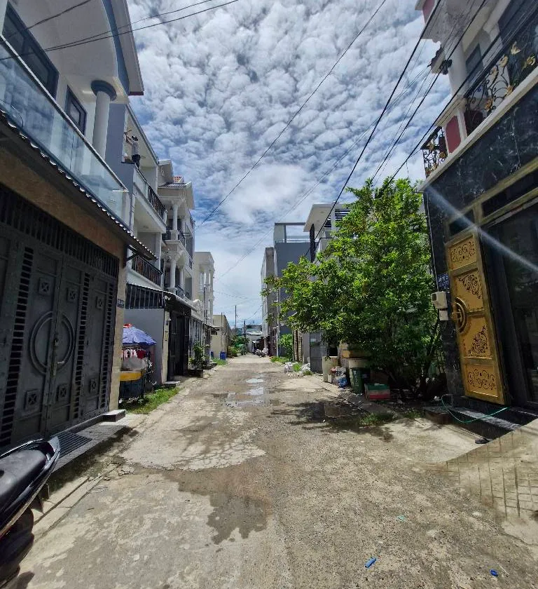 Bán nhà riêng 4 tầng diện tích sử dụng 204m2 tại Long Trường gần Nguyễn Duy Trinh... Bán nhà riêng tại Long Trường, Hồ Chí Minh 01