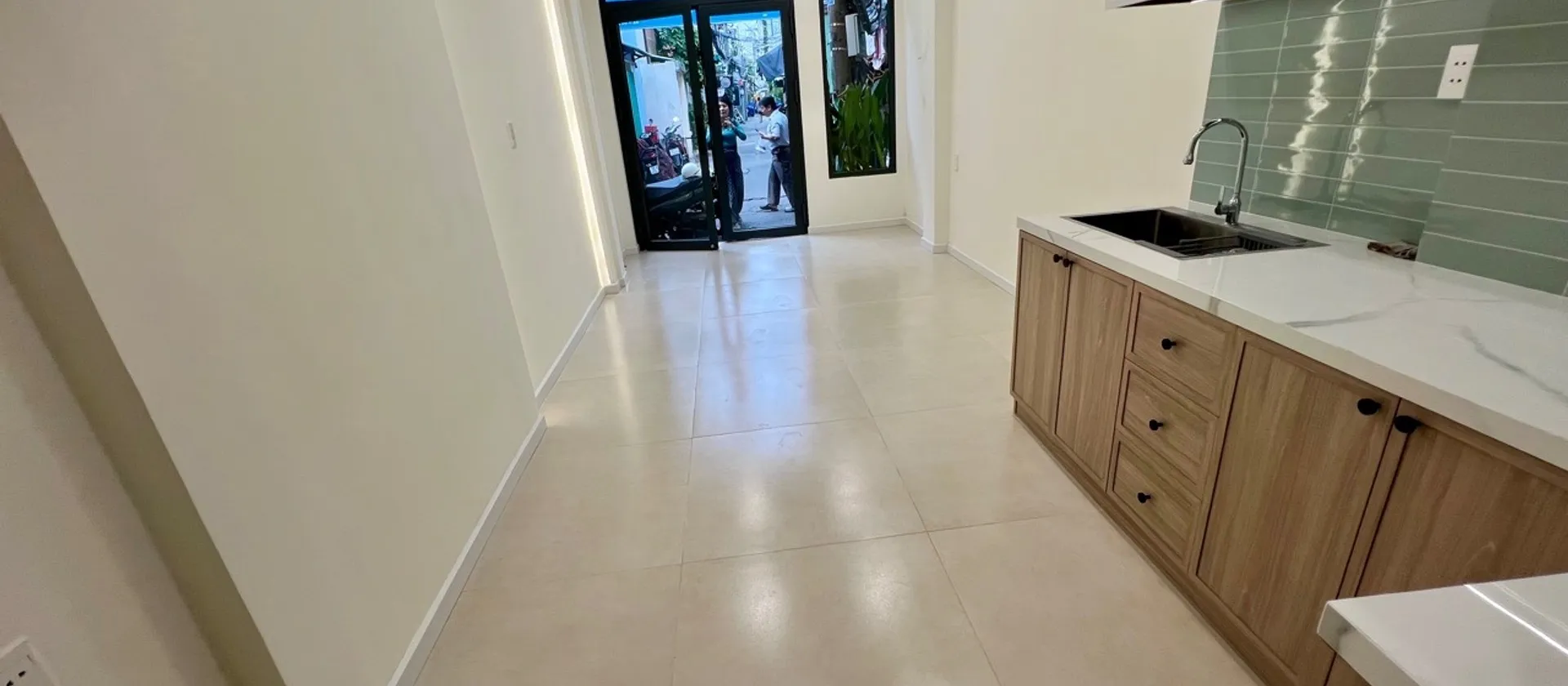 Cơ hội hiếm có sở hữu nhà riêng mặt tiền chợ Tân Hưng giá tốt... Bán nhà riêng tại Tân Hưng, Hồ Chí Minh 01