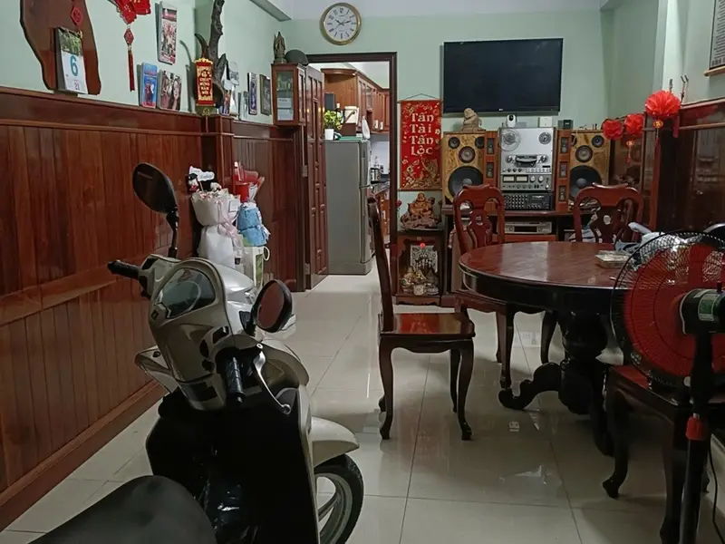 NHÀ SÁT LÊ VĂN QUỚI - NỞ HẬU - 72M2 - NHỈNH 4TỶ - HẺM Ô TÔ... Bán nhà riêng tại Bình Hưng Hòa, Hồ Chí Minh 01