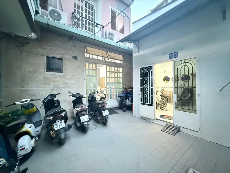 🏨H61:TRUNG TÂM P5 BÌNH THẠNH - TRẦN BÌNH TRỌNG 60M (6 x10 )NỞ HẬU 4 TẦNG 9 PN 6.8 T.Y... Bán nhà riêng tại Bình Lợi Trung, Hồ Chí Minh 01
