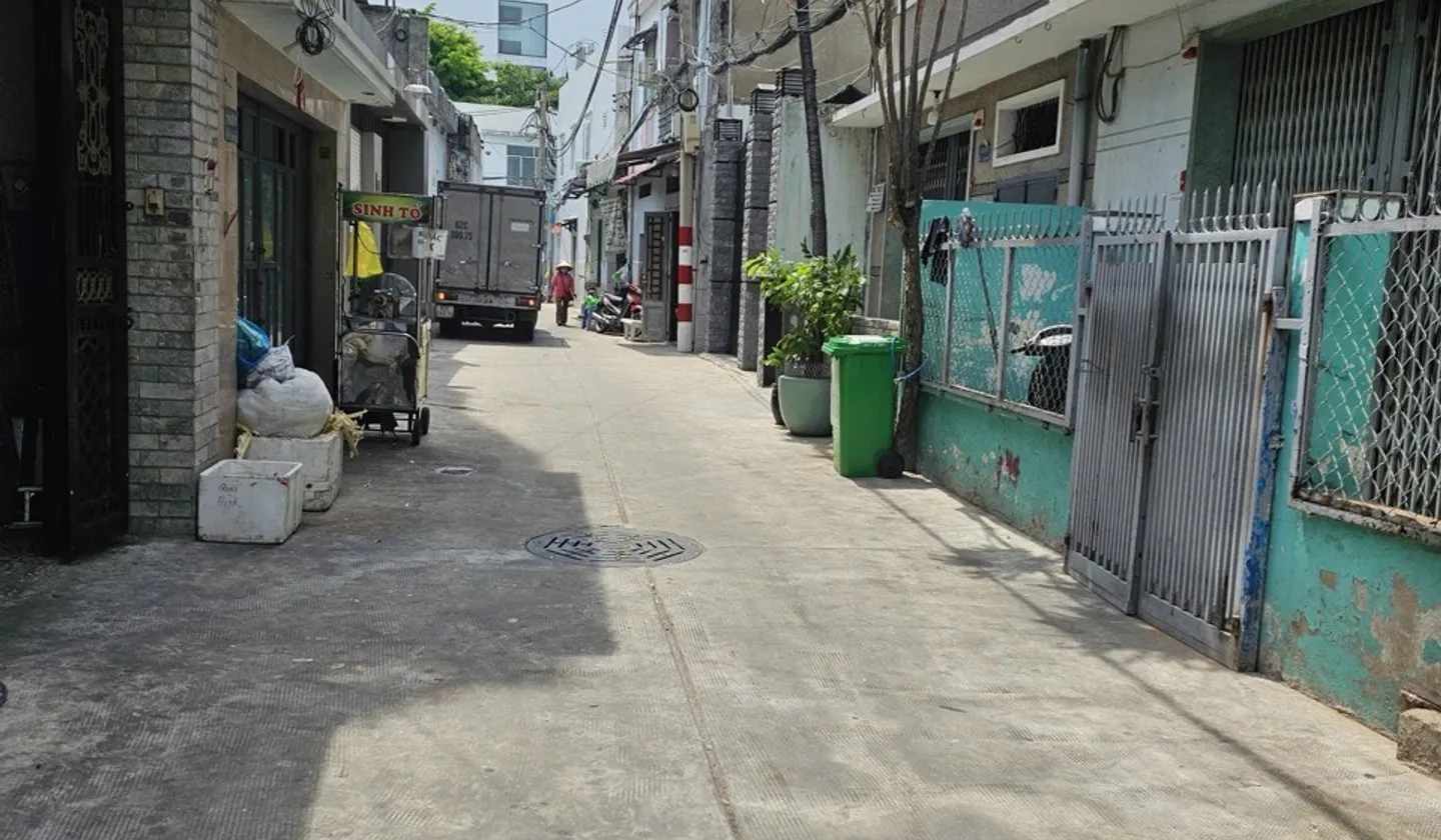 Bán nhà riêng 2 tầng gần chợ Bà Hoa, hẻm xe hơi, 49m2... Bán nhà riêng tại Bảy Hiền, Hồ Chí Minh 01