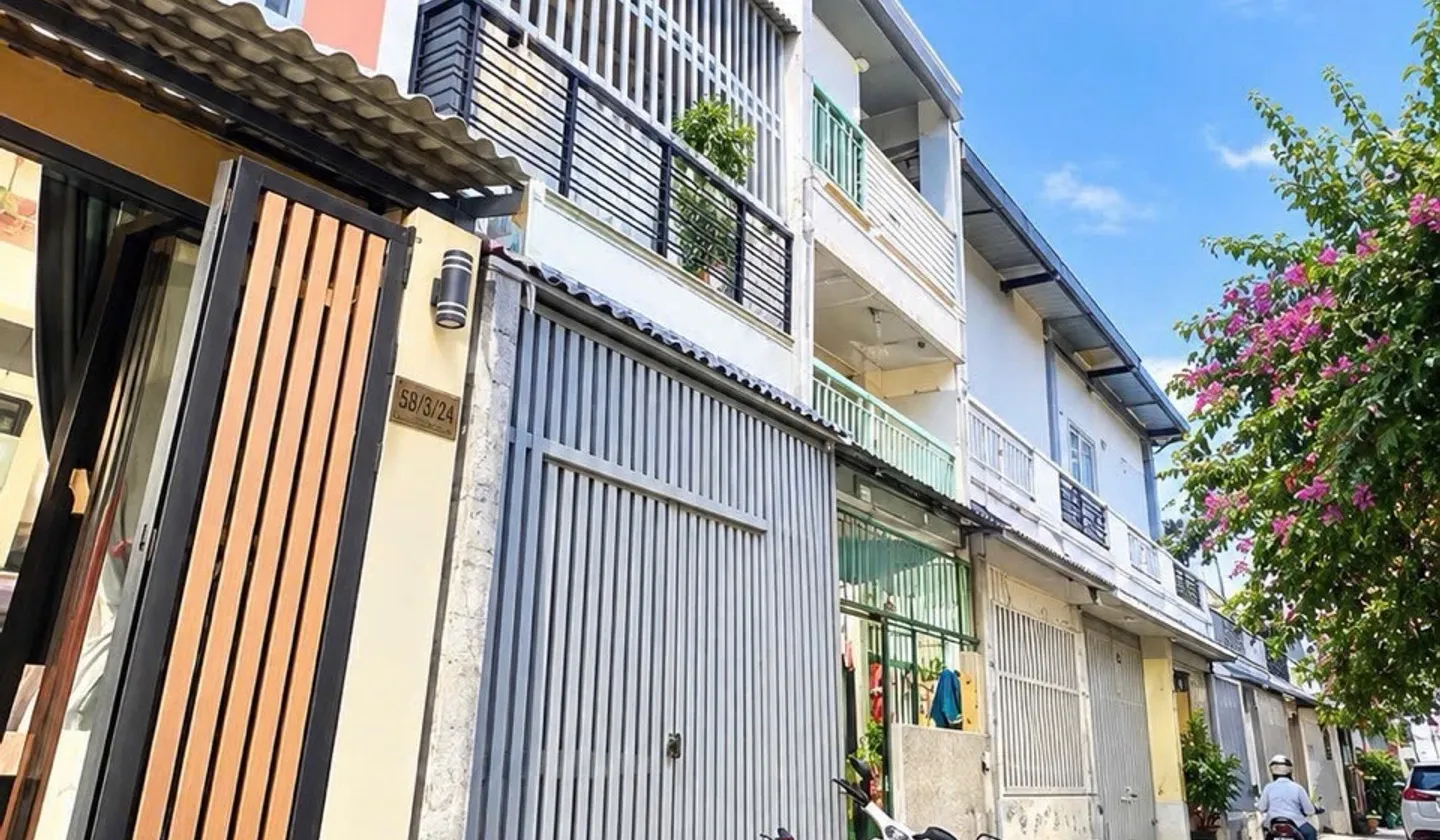 Bán nhà mặt phố 3 tầng tại phường Bình Trị Đông, Hồ Chí Minh, diện tích 28m², pháp lý chuẩn... Bán nhà mặt phố tại Bình Trị Đông, Hồ Chí Minh 01