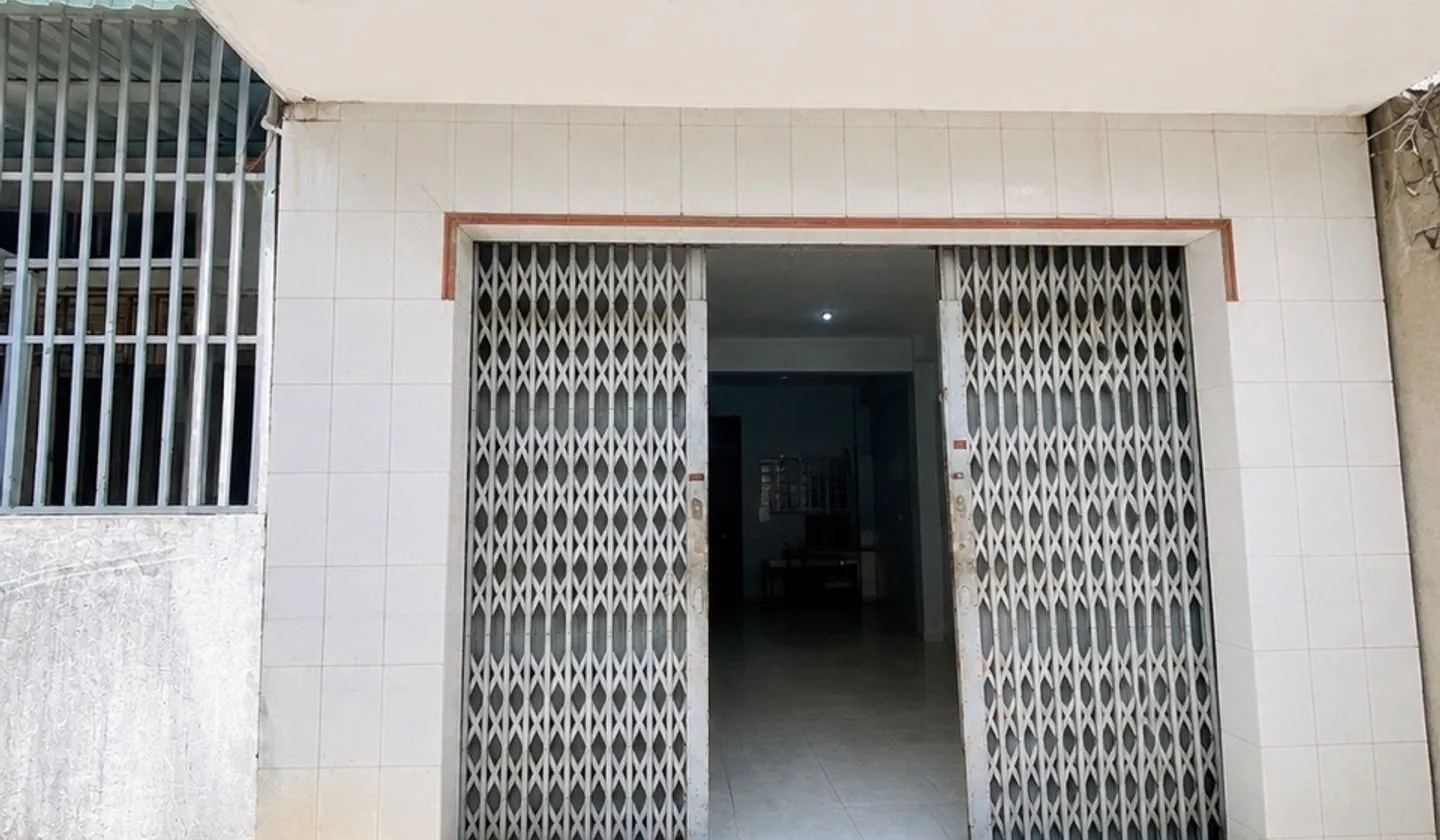 🔥 SÁT MẶT TIỀN LÊ ĐÌNH CẨN – 100M² – HẺM XE HƠI 5M – CHỈ 5,3 TỶ! 🔥... Bán nhà riêng tại Tân Tạo, Hồ Chí Minh 01