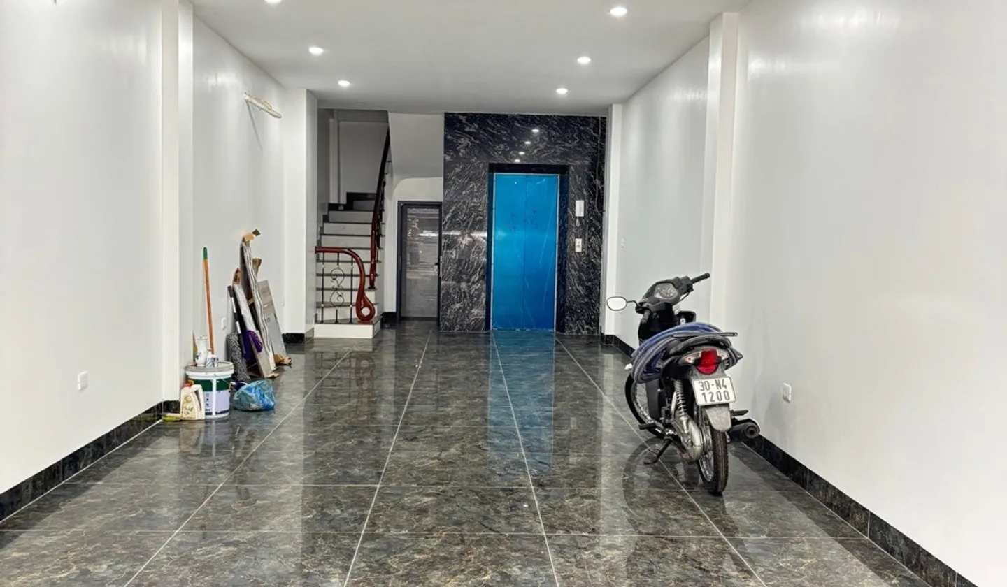 Bán nhà mặt phố Hoàng Mai 7 tầng, kinh doanh sầm uất.... Bán nhà mặt phố tại Tương Mai, Hà Nội 01