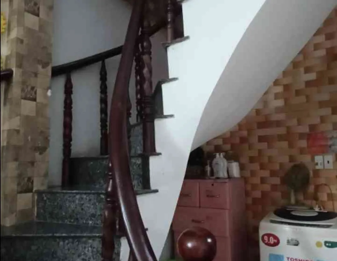 Chủ gấp bán.
8,5 x 11m, 3 tầng,7pn, 6wc. sát mặt tiền đường Bạch đằng.... Bán nhà riêng tại Bình Thạnh, Hồ Chí Minh 01