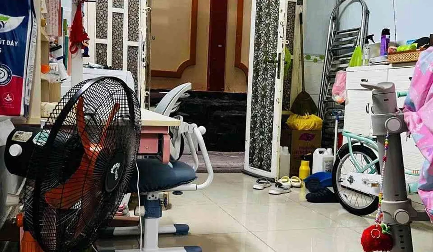 Nhà 2 tầng nhỏ xinh tại Tân Bình giá cực hợp lý... Bán nhà riêng tại Bảy Hiền, Hồ Chí Minh 01
