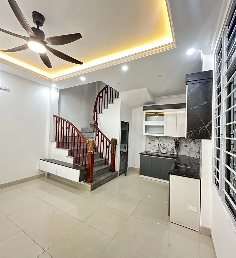 Bán nhà 5 tầng giá 5,85 tỷ tại trung tâm phường Long Biên... Bán nhà riêng tại Long Biên, Hà Nội 01