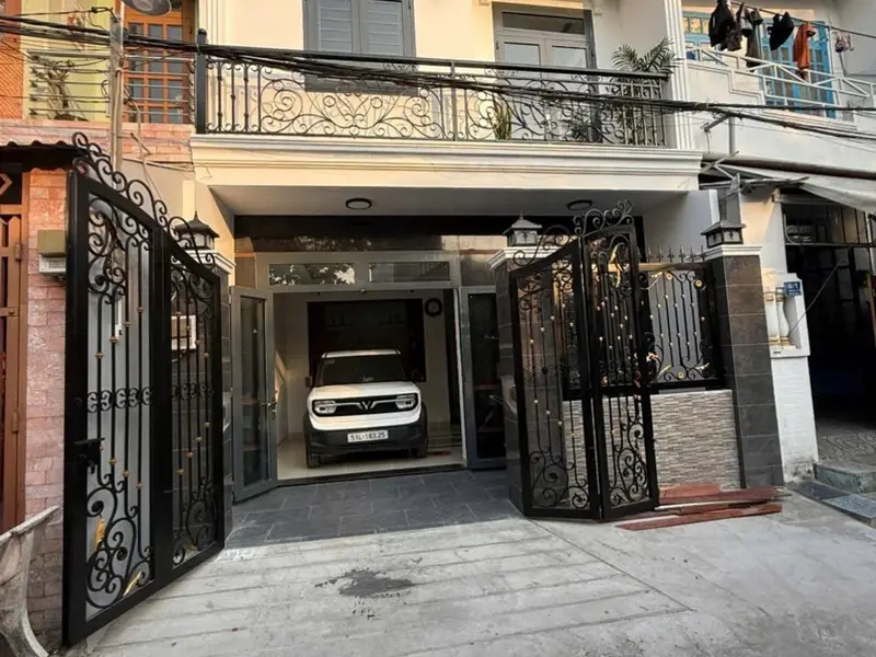 Nhà 3 tầng 3PN, DT 56.5m2 tại Bình Trưng Tây, Q2 giá 7.9 tỷ - LH: 0918604219 C.Loan... Bán nhà mặt phố tại Bình Trưng, Hồ Chí Minh 01