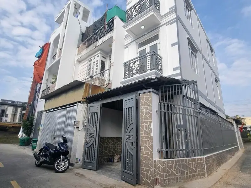 Nhà 3 tầng 4PN hẻm xe hơi Hiệp Thành, diện tích 44m2 giá 4.88 tỷ... Bán nhà riêng tại Trung Mỹ Tây, Hồ Chí Minh 01