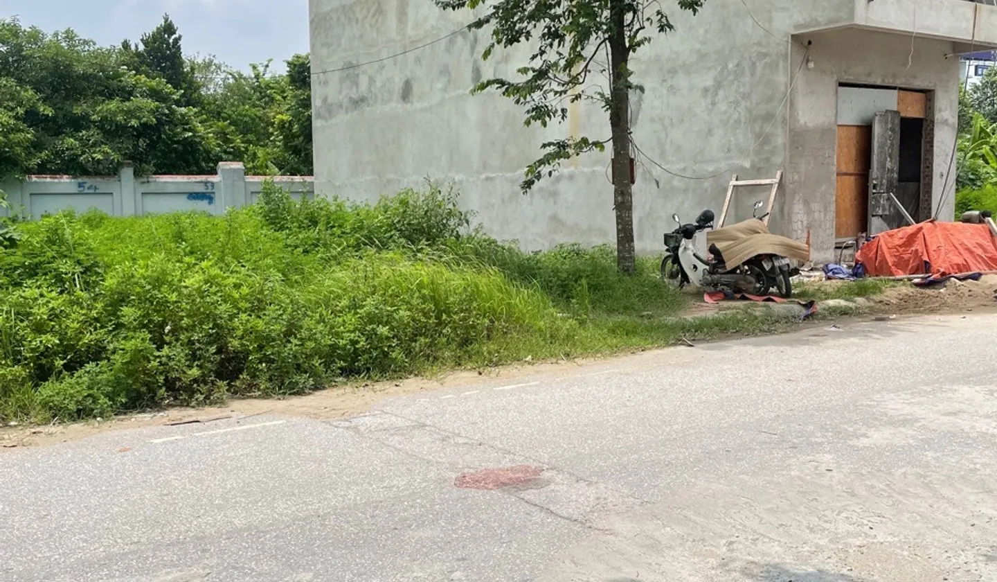Tôi cần bán lô đất trong khu đô thị giãn dân trung hoà, sổ đỏ lâu dài, kinh doanh ở đều OK hết... Bán đất tại Từ Sơn, Bắc Ninh 01