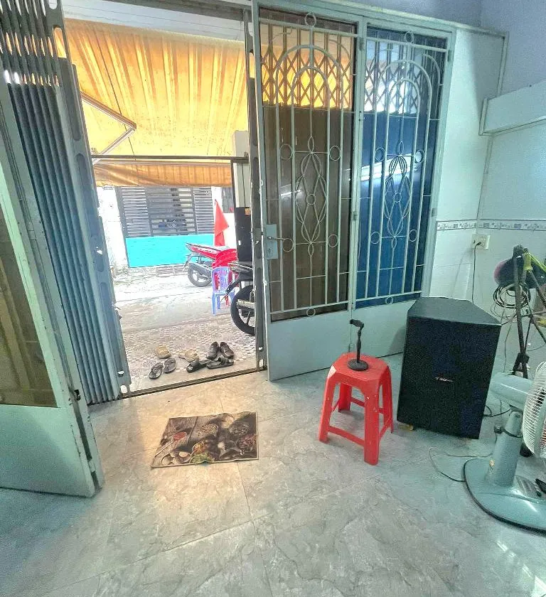 Bán nhà 3 tầng 5PN hẻm ô tô gần ngã tư Bốn Xã, Bình Tân... Bán nhà riêng tại Bình Trị Đông, Hồ Chí Minh 01