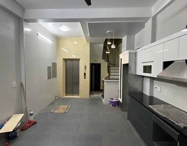 Bán nhà 5 tầng có thang máy, 3 phòng ngủ, hướng Đông Nam... Bán nhà riêng tại Long Biên, Hà Nội 01