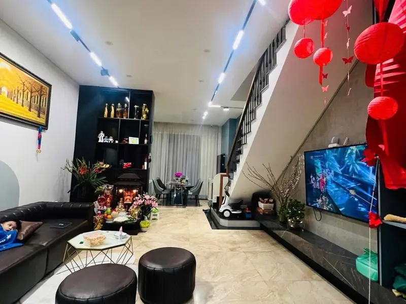👀 **7,x TỶ… NHƯNG THỨ ĐÁNG CHÚ Ý NHẤT LẠI KHÔNG NẰM Ở PHẦN NỘI THẤT!**... Bán nhà mặt phố tại Cẩm Lệ, Đà Nẵng 01
