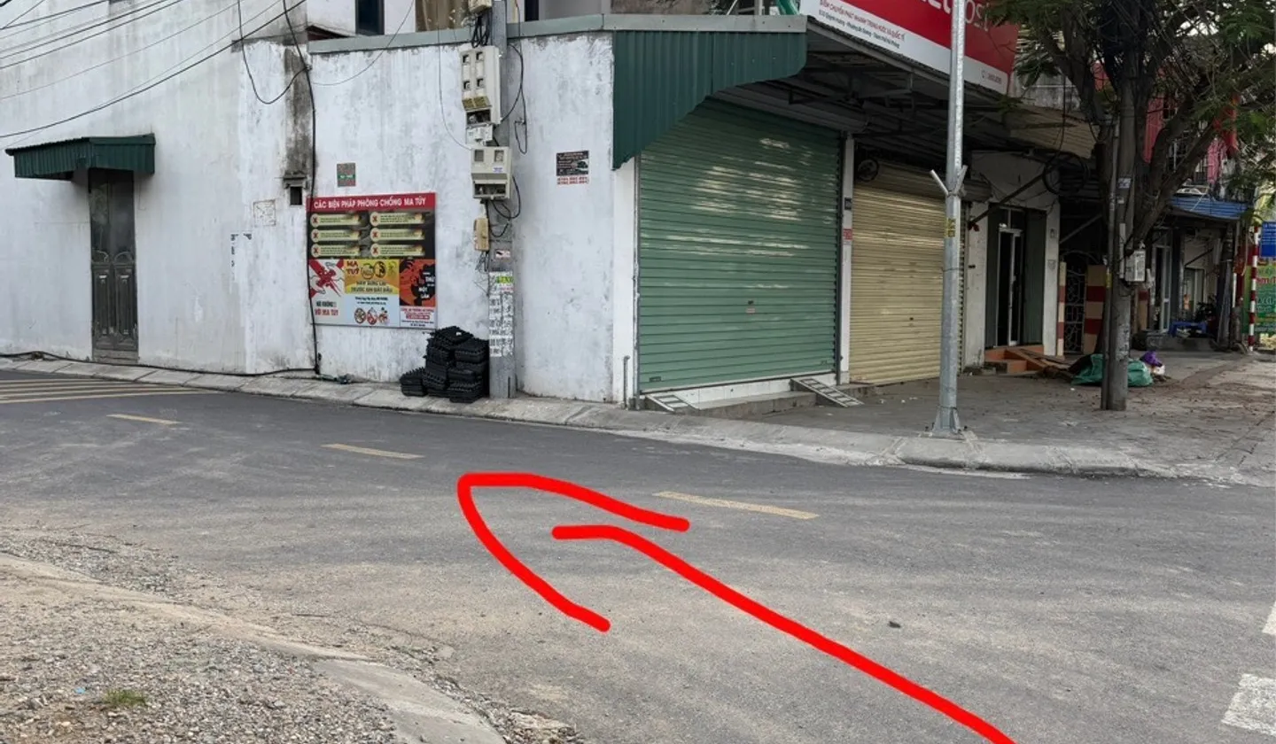 Nhà 3 tầng hiện đại tại Quỳnh Hoàng với gara ô tô và nội thất đầy đủ... Bán nhà riêng tại An Dương, Hải Phòng 01