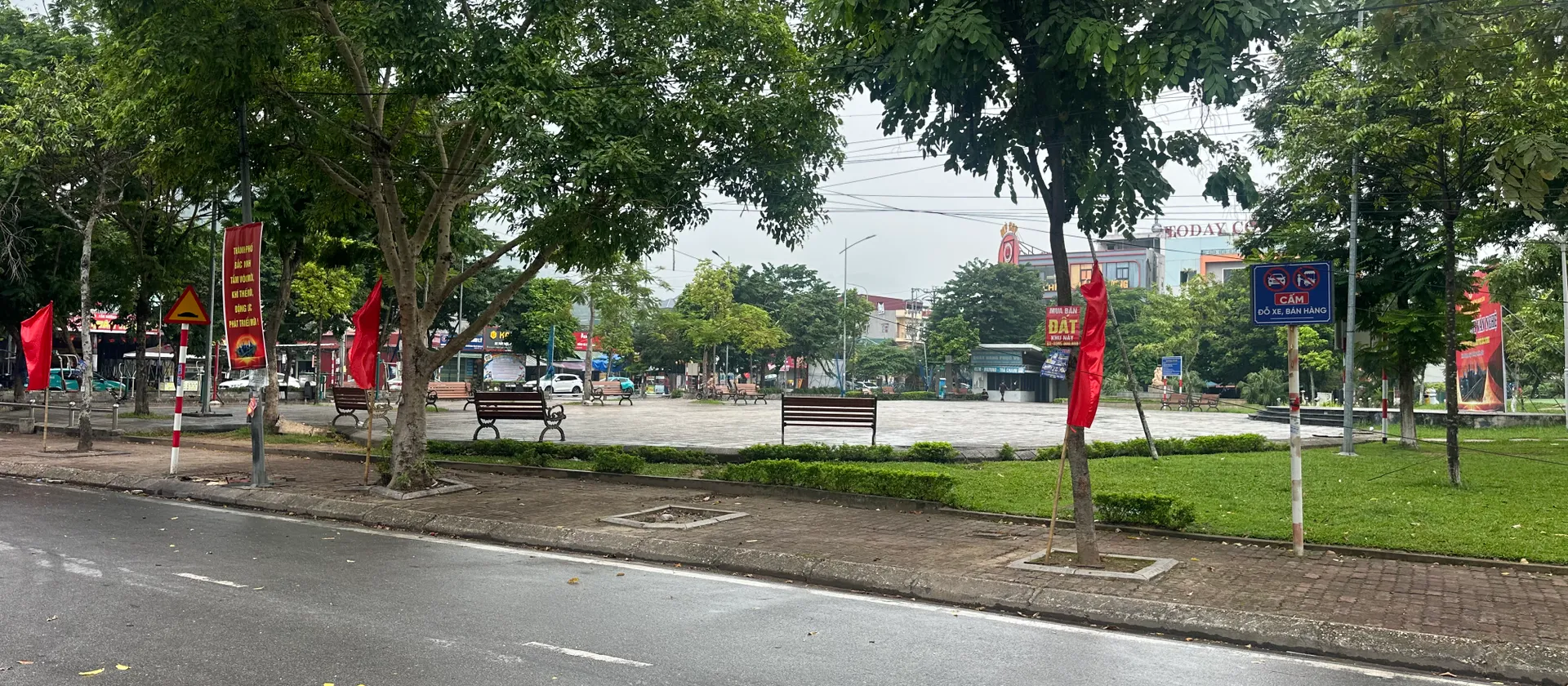 Nhà mặt phố , kinh doanh sầm uất tại Đàm Văn Lễ , 67m2... Bán nhà mặt phố tại Nam Sơn, Bắc Ninh 01